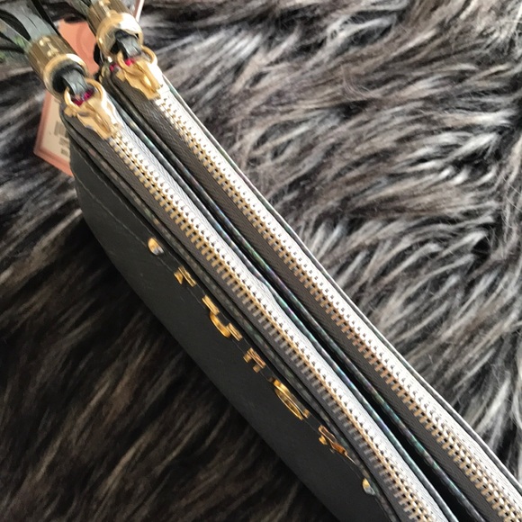 Juicy Couture Wristlet NWT - Picture 5 of 7